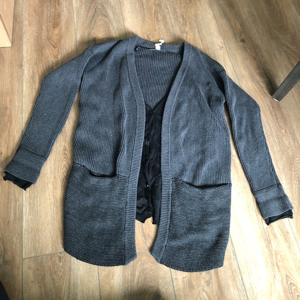 Lululemon, Size 6 - Gray Knitted Cardigan w/ Built-In Mock Black Vest